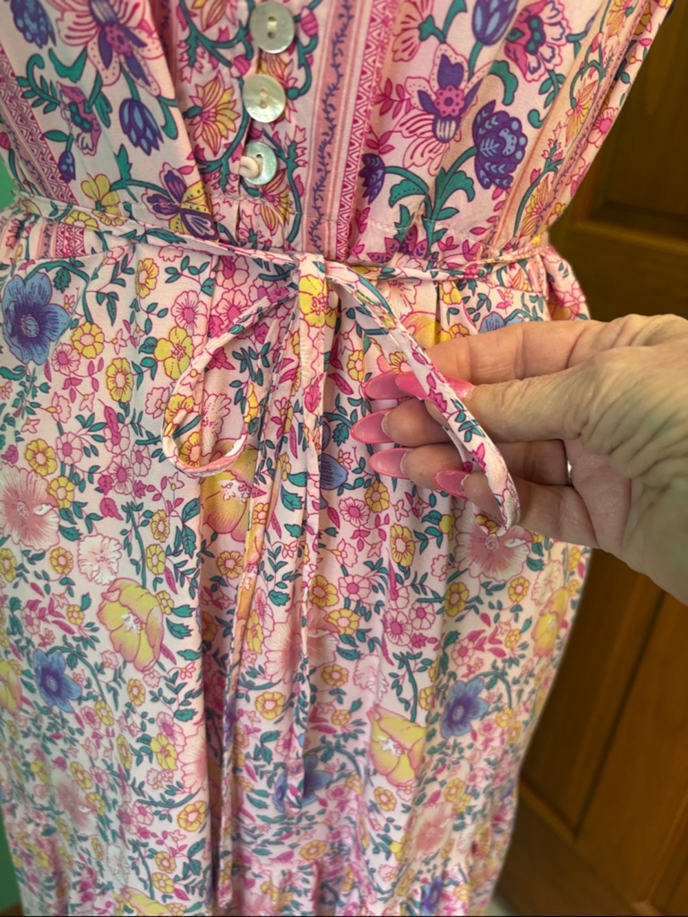 Pink Floral V-Neck Maxi Dress with Short Sleeves - Picture 10 of 16